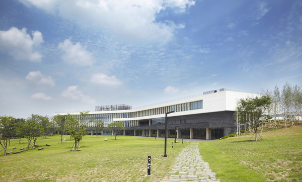 이재용 부회장 마땅히 나눌 때···삼성, 수도권 생활치료센터로 고양·용인 연수원 2곳 제공