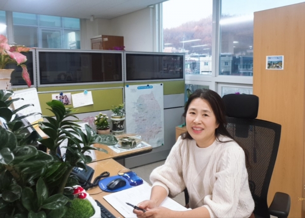 광주시 박순옥 보건행정팀장 사람, 그리고 일이 좋아서 할 수 있는 순간까지 일하는 것인데 칭찬받을 일인지 모르겠습니다.
