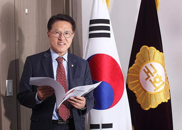 [인터뷰] 정운천 합법경마 위해 제도마련 시급