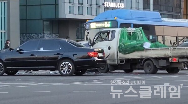 [현장+] 교차로서 쾅… 누구의 잘못일까