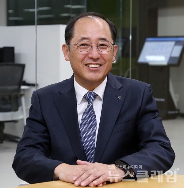 한용구 신한은행장 경제 위기에도 내실 있는 성장 이어갈 것