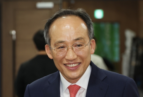 국민의힘 새 원내대표에 친윤 TK 추경호 의원