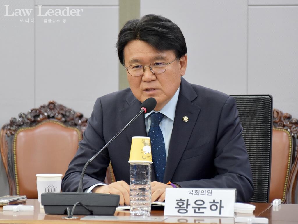황운하 개헌ㆍ탄핵 200석 필요…국민 거대한 분노 표출돼야