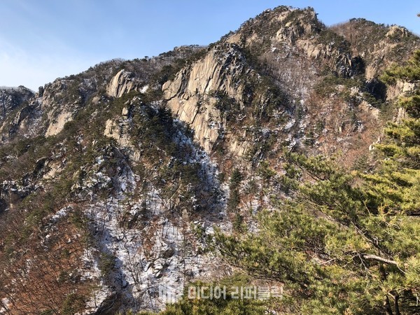 [이야기톡톡] 코로나 시대의 등산