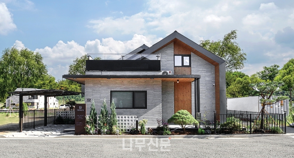 노부부를 위한 중목구조 단층주택 단