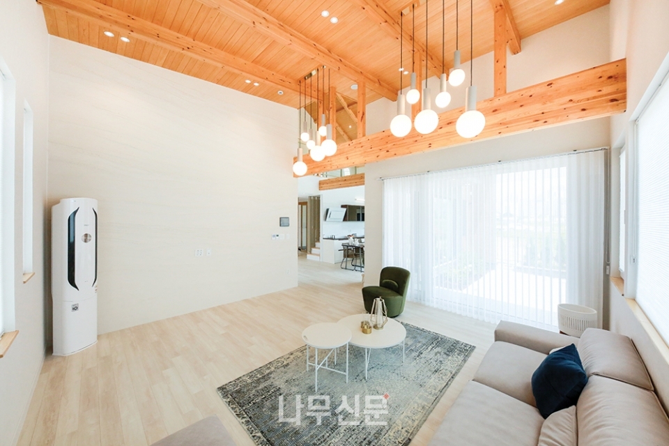 노부부를 위한 중목구조 단층주택 단