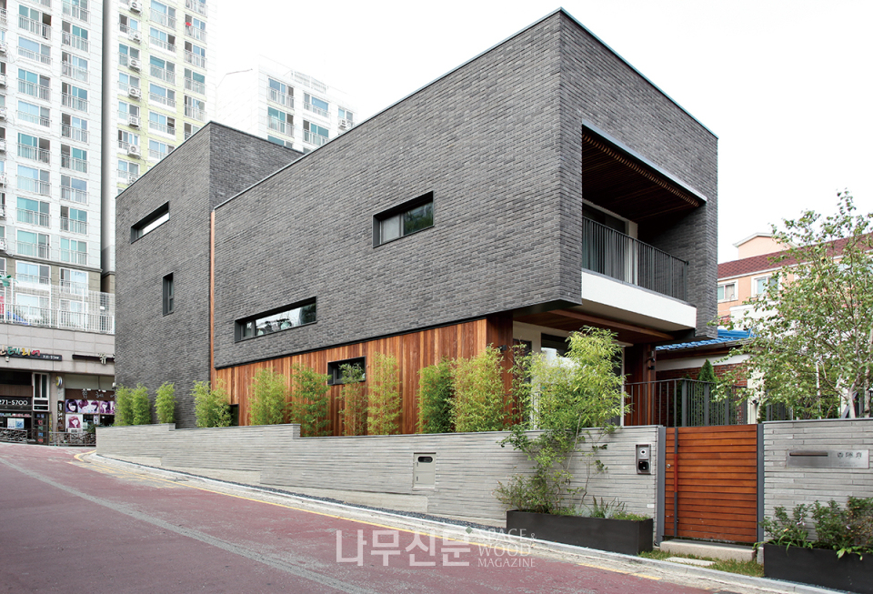 집톡, 14인의 건축사에게 듣는 집짓기 이야기