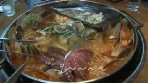 생방송투데이 해물 닭매운탕, 육해공 산해진미가 가득!