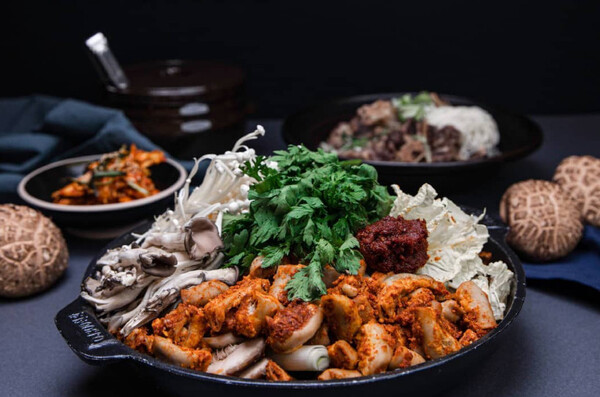 [맛집 vs 맛집] 2TV 생생정보 곱창전골, 최상급 한우 사용 시원 칼칼한 국물