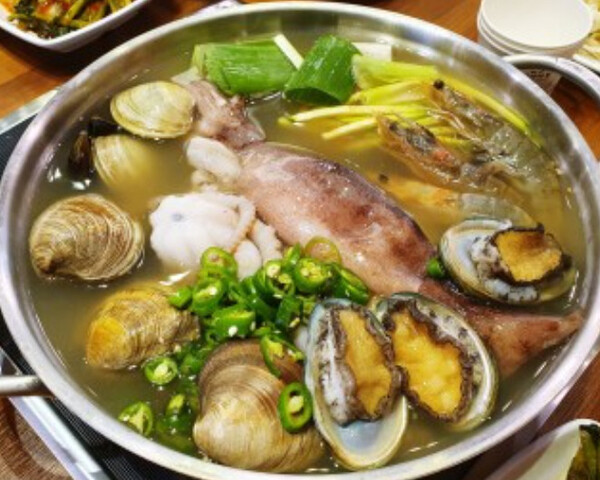 [맛집 vs 맛집] 2TV 생생정보 해물칼국수, 푸짐한 양에 시원한 국물!