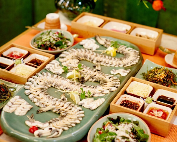 [맛집 vs 맛집] 2TV 생생정보 용 한마리 장어수육 한상, 화려한 비주얼에 입맛UP