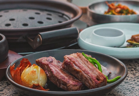 [맛집vs맛집] 2TV 생생정보 숙성 흑돼지 훈증구이, 훈연 돼지고기 맛 일품