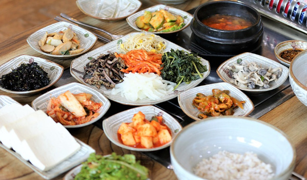 생방송 오늘 저녁 보리밥 정식 맛집 소개…고소한 맛에 빠져보세요