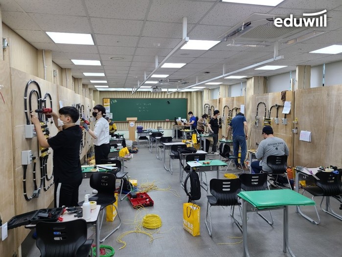 전기기능사 합격 환경 지원하는 국비무료교육 에듀윌 직업능력교육원 구로센터