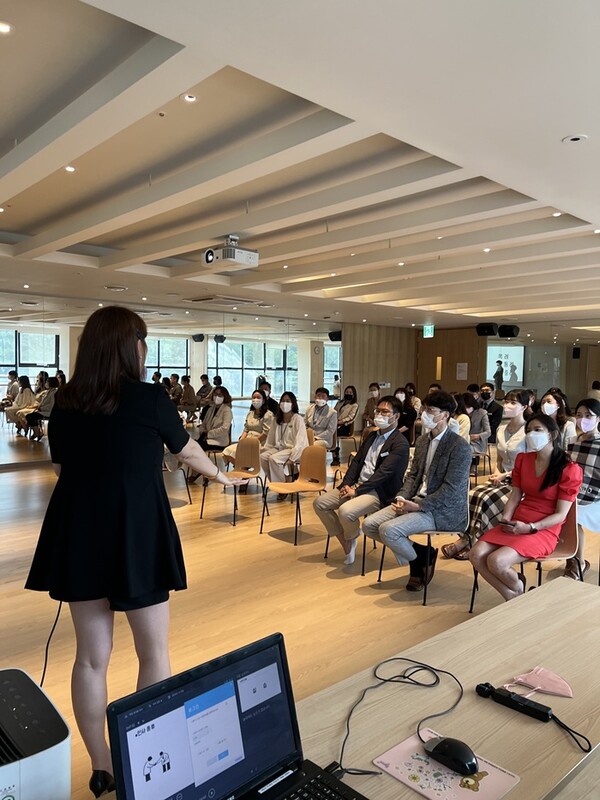 판타스틱코인노래연습장, 업계 최초 서비스 아카데미 개설