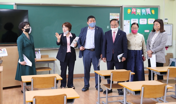 서산시의회 총무위원회, 개학 준비상황 점검