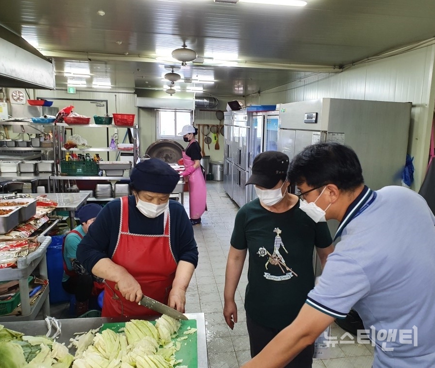 대전 유성구, 관내 건설현장 식당...식중독 예방·방역상황 집중 점검