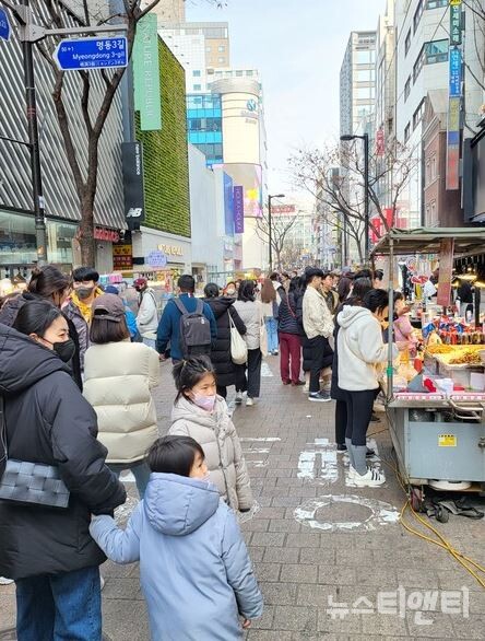 [포토] 다시 활기 찾은 명동거리