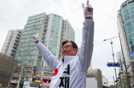 [포토] 최재형 국민의힘 서울 종로 국회의원 후보, 창신·숭인 집중적 유세 진행
