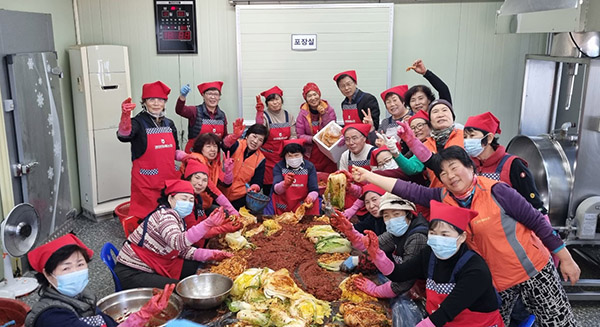 광양원예농협 임직원 및 여성회, 김장 나눔 봉사