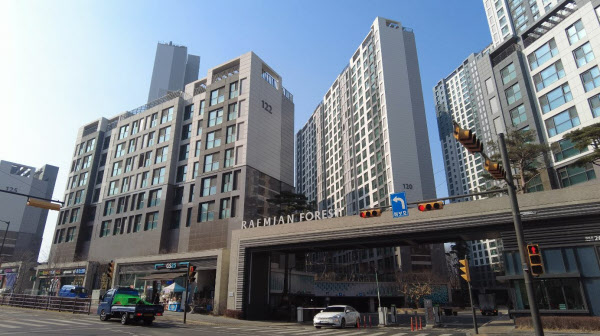 [단독] 강남구 중학생 매년 450여명 폭증…초등학교는 한 학년 12개 반도