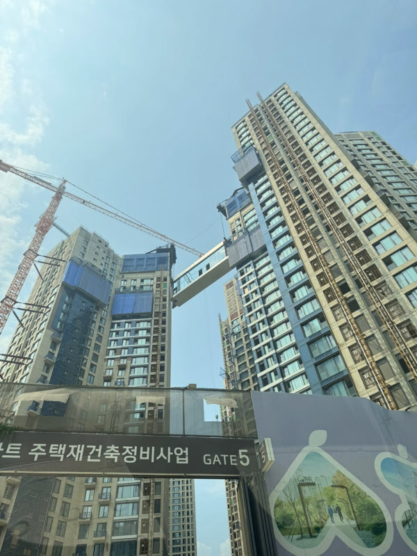 칼라 - 송파구 최초 '스카이브릿지' 등장한 아파트, 어디길래