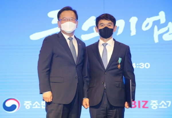 이피코리아(주) 배문찬 대표, 대한민국 중소기업인대회 철탑산업훈장 수상