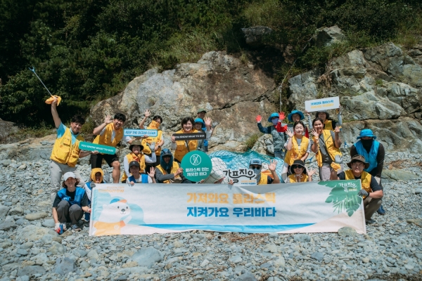 (주)유익컴퍼니, 가플지우 연안정화활동  이달의 바다 통영 용남면 해변 활동 진행