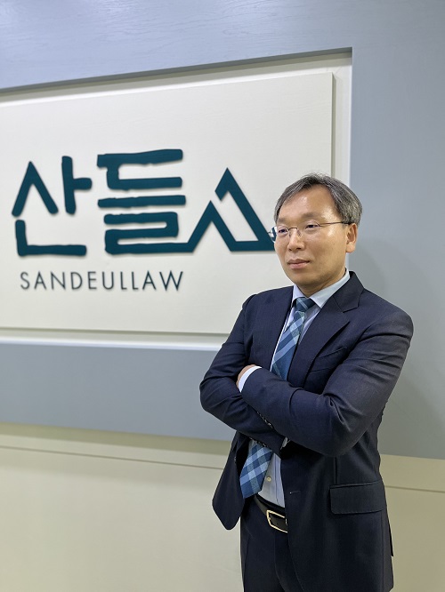 김윤영 변호사 횡령, 사기 등 재산범죄 피해액에 따라 가중처벌 될 수 있어
