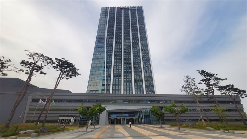 벼랑 끝 경영위기 한전... 본사조직 20% 축소ㆍ서울 인재개발원 부지 매각