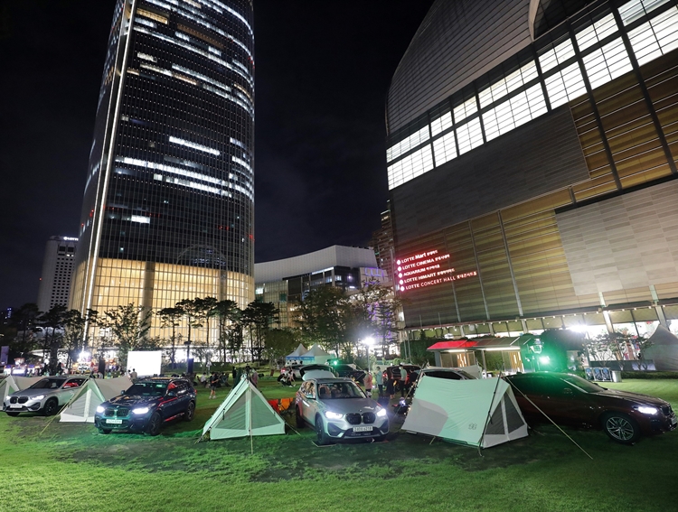 BMW 코오롱 모터스, 차박 즐기러 롯데월드타워로 오세요!