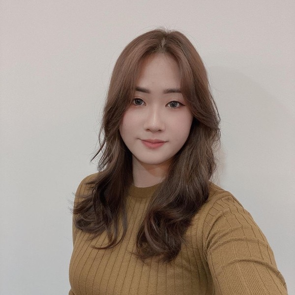 제주미용실 프라이빗헤어, 유영원장 헤어 볼륨감 돋보이는 그레이스펌 제안