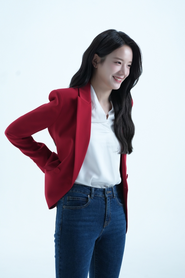 배우 장규리, 광고 촬영 비하인드 공개! 현실판 백설공주? 비하인드도 화보로 만드는 매직