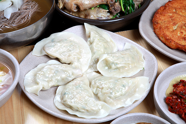 [이해열의 맛집기행①] 이북음식의 진수를 느낄수 있는 진남포면옥