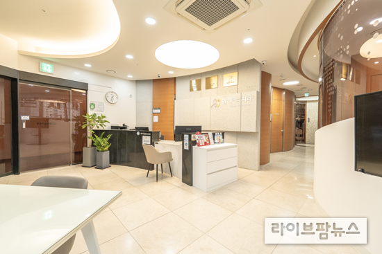 임플란트 및 사랑니 발치 등 치과 치료, 보존적 치료 우선되어야
