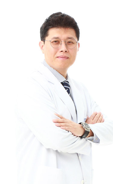 운동 중 발생한 새끼손가락 통증, 삼각섬유연골파열 의심해야