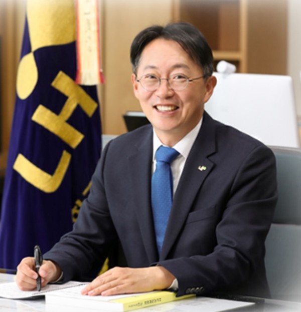 LH, 퇴직자들에게 법무사 일감 몰아주기…지분 쪼개기로 땅도 사들여 왜?