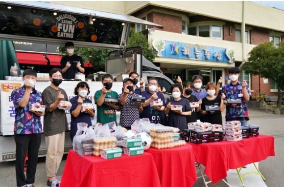 BBQ, 충북 혜능보육원 방문...치킨 80인분 제공