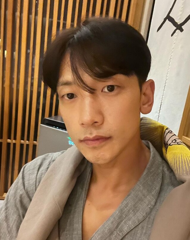 톱스타X여성골퍼 불륜설에 분노한 비와 조정석...법적대응 경고