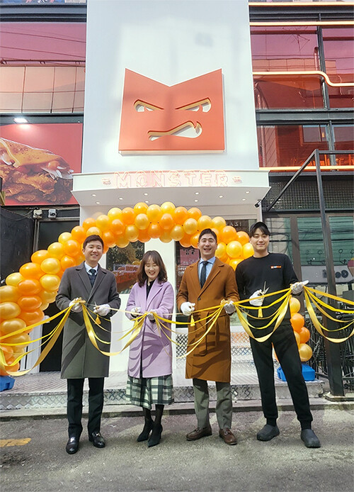 치킨몬스터 홍대 본점 오픈...선착순 50호점 한정 특별 창업 혜택 제공