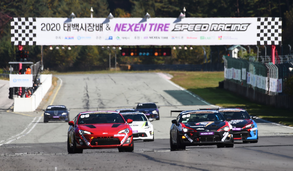 이변 이변…넥센스피드레이싱 4전, KSR-GT 결승 김성희 두 번째 우승