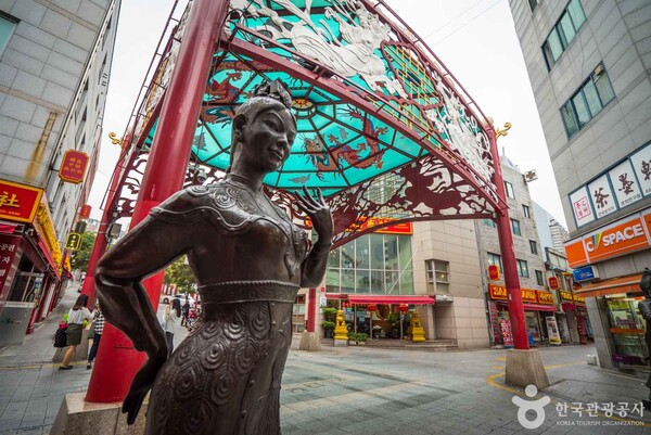 부산역 인근 도보 관광 명소 정리, 전망대부터 갈비골목까지
