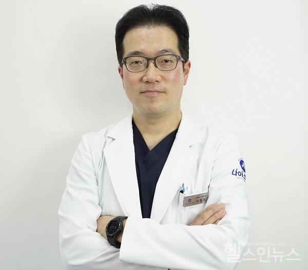 [이충희 원장 건강칼럼] 어깨를 조금만 움직여도 아프다면… 석회화건염 가능성 있어