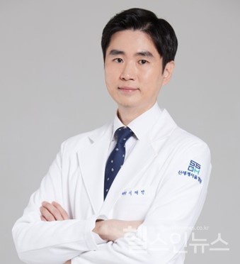 젊은 연령에서도 흔히 발생하는 오십견 조기 치료가 가장 중요 [이재민 원장 건강칼럼]