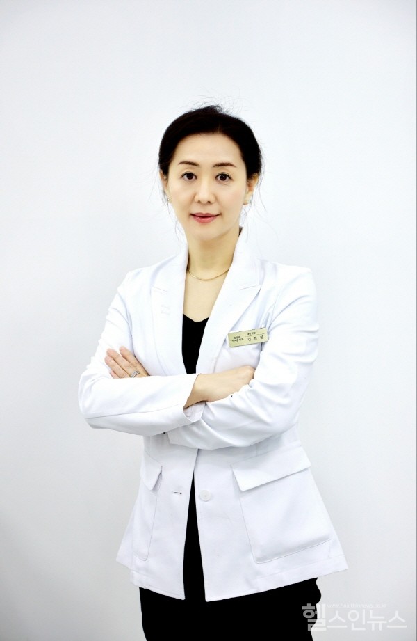 디지털 기술 활용한 임플란트, 정기 검진으로 유지 관리해야 [김민정 원장 칼럼]
