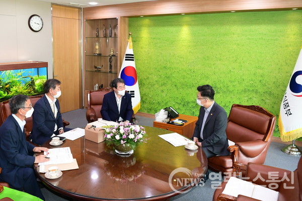 미래 김천농업 해답은 농산물종합유통타운에서!