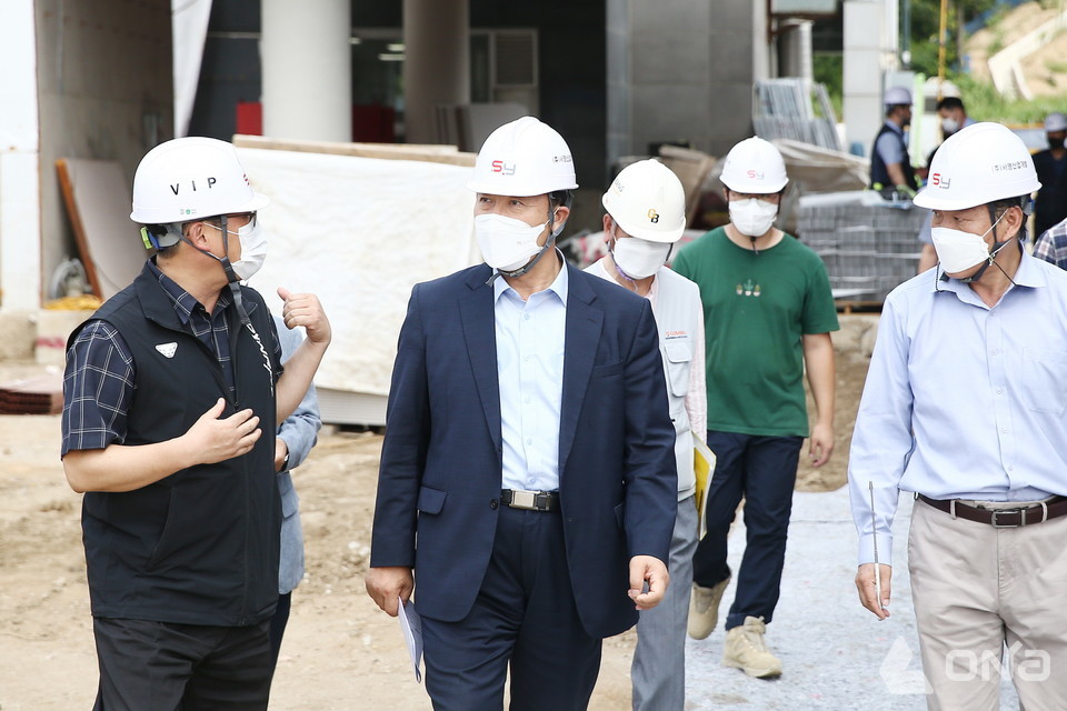 김성제 의왕시장, 아름채 노인복지관 별관 건립 현장점검