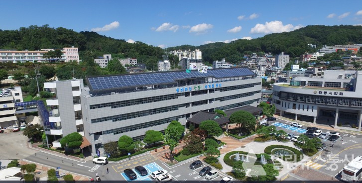안동지역 기관장 모임 동맥회, 안동시에 수재의연금 전달