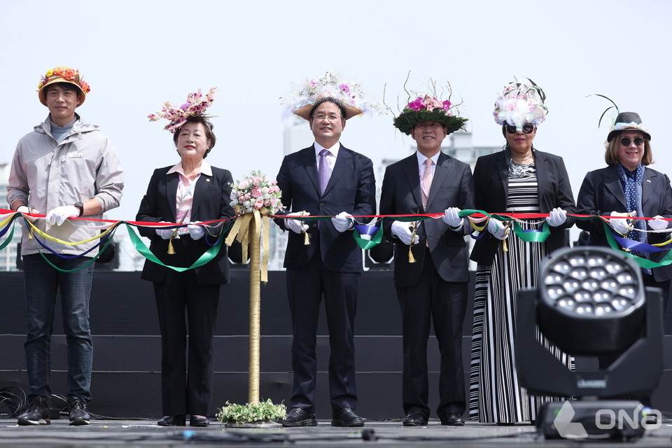 2024고양국제꽃박람회 개막…지구환경과 꽃 주제로 17일간 진행