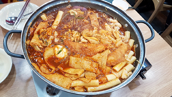 [전수영의 낚고 먹고] 인천에서 맛보는 평양냉면과 즉석떡볶이
